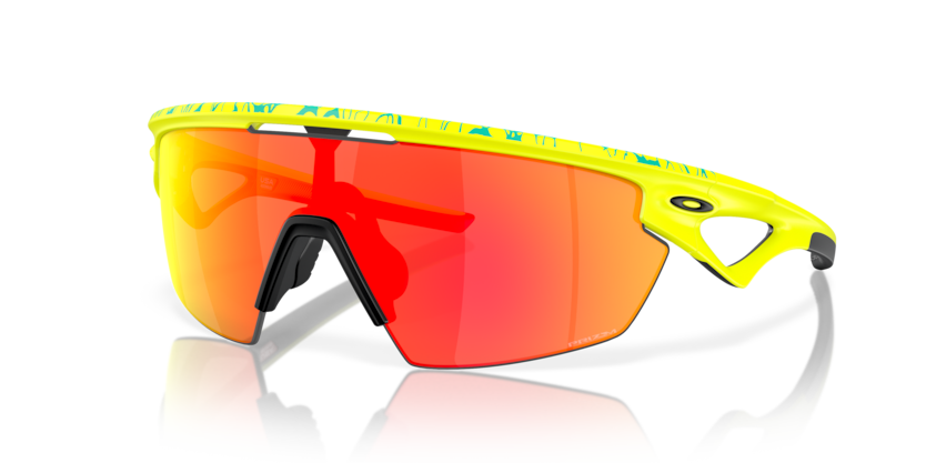 Oakley Sphaera Sunglasses 0OO9403-940314
